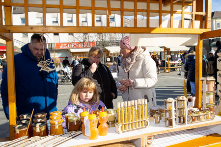 praznični sejem in prihod dedka mraza (40)
